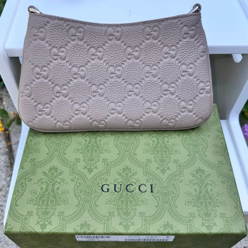 GUCCI GG EMBLEM SMALL LEATHER SHOULDER BAG TAUPE - Picture 9 of 13